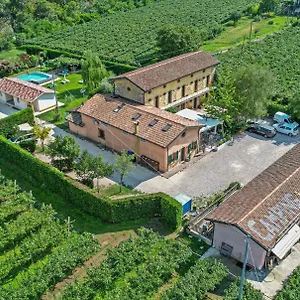  Vakantieboerderij Agriturismo Revena